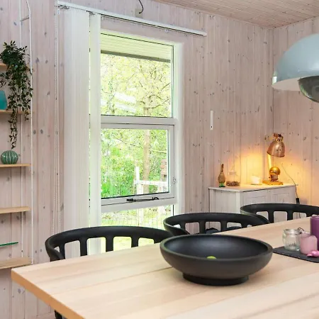 בית נופש 6 Person Holiday In Oksb L