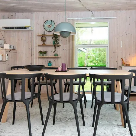 בית נופש 6 Person Holiday In Oksb L *